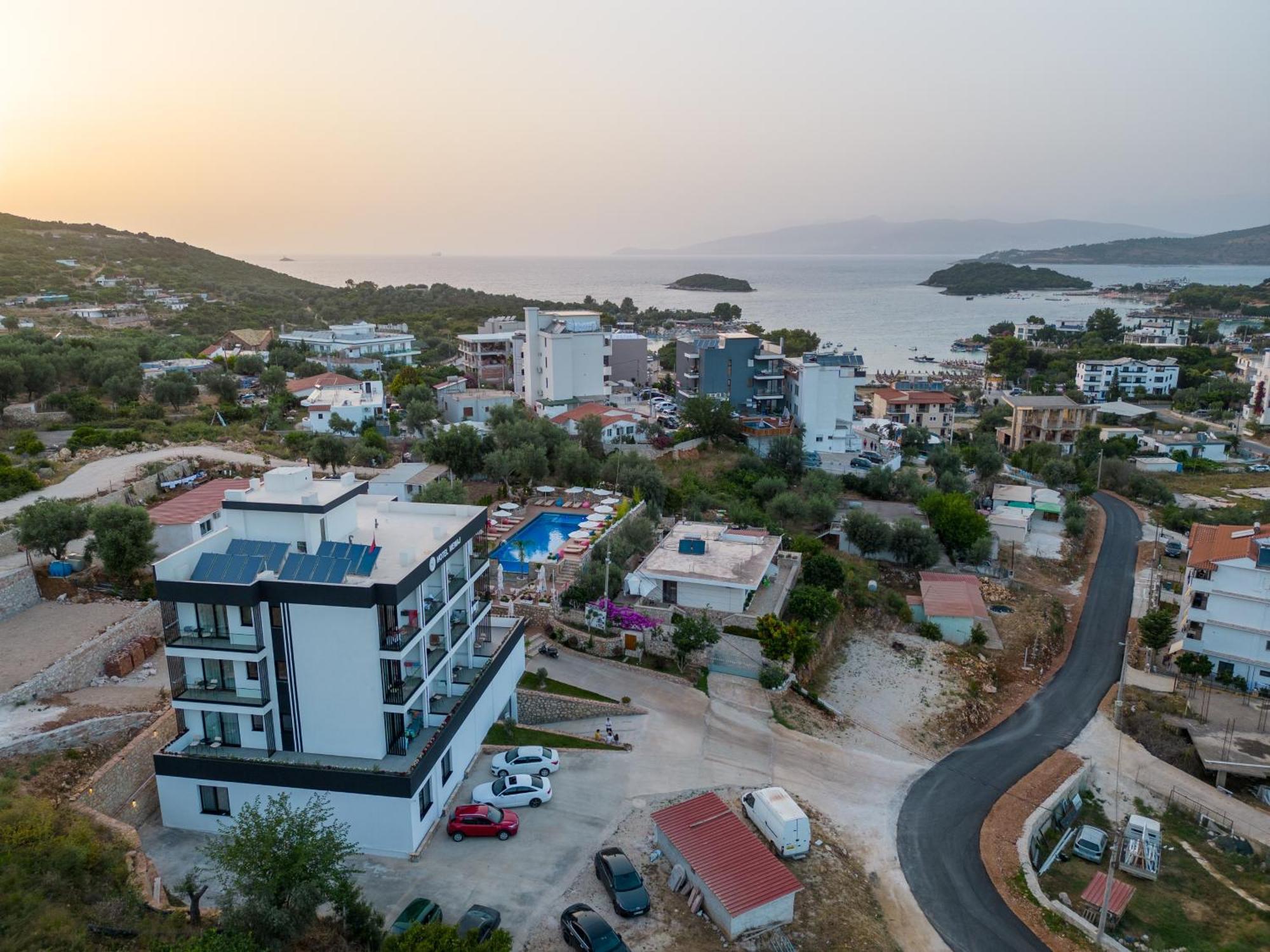 Hotel Memaj Ksamil Kültér fotó